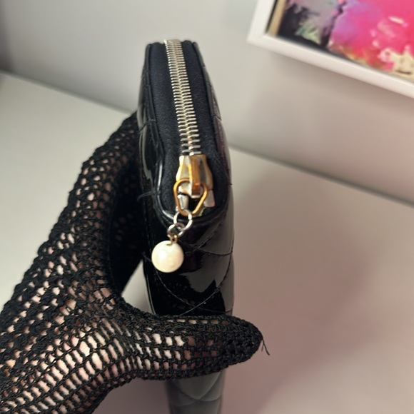 Chanel Black Patent Leather Quilted Zip Around Wallet - Picture 7 of 16